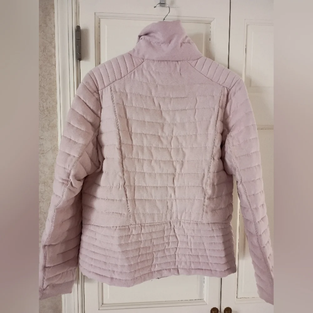 Nanette Lepore Blush Puffer Jacket for Women.No sizeTag Pit To Pit 22"Length 25" - Picture 3 of 7